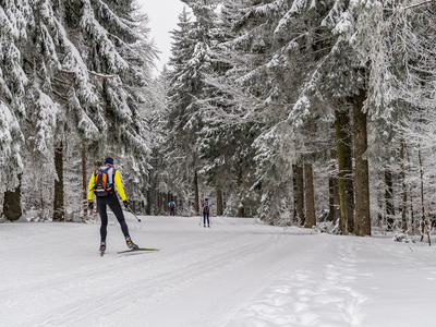 Skifahrer beim Rucksacklauf von Schonach an den Belchen rund um den W�ldercup 